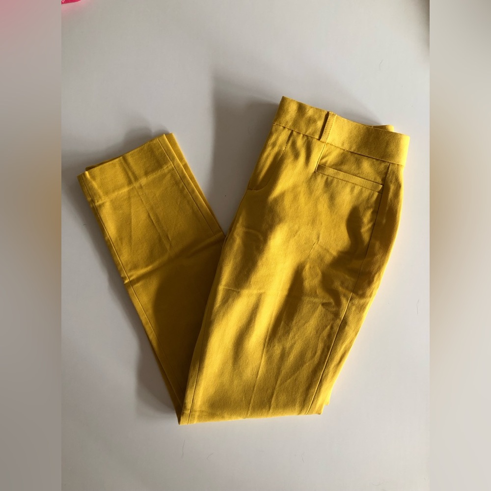 Banana Republic Jackson Fit Pants in bumblebee yellow